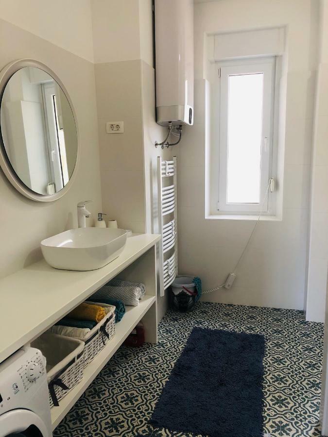 Kolovare Beachfront Apartment Zadar Exterior photo